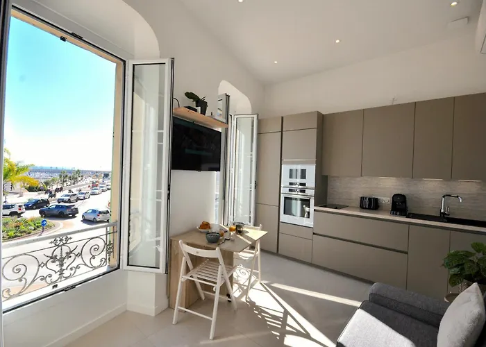 # Monaco - F1 Gp - 4 Persons - Sea View - New - Parking - Clim - Premium - And Sun مينتون