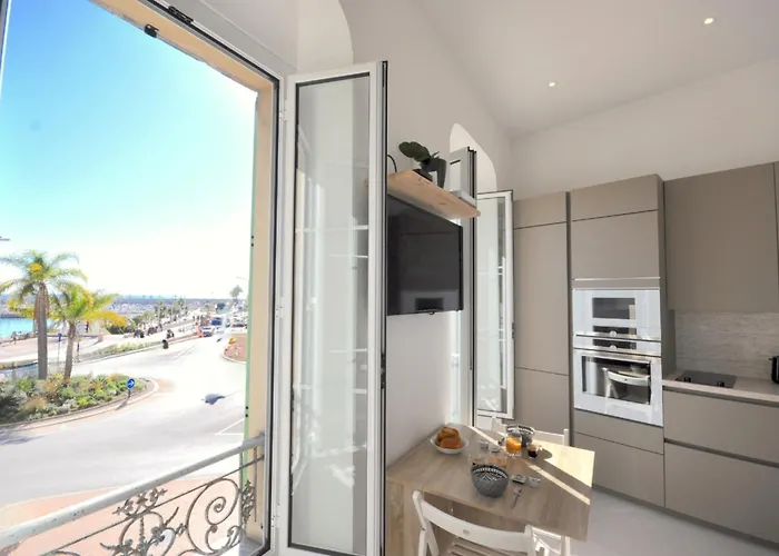 شقة # Monaco - F1 Gp - 4 Persons - Sea View - New - Parking - Clim - Premium - And Sun